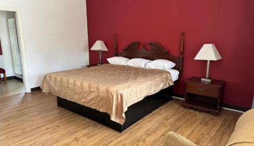 King Bed Non-Smoking