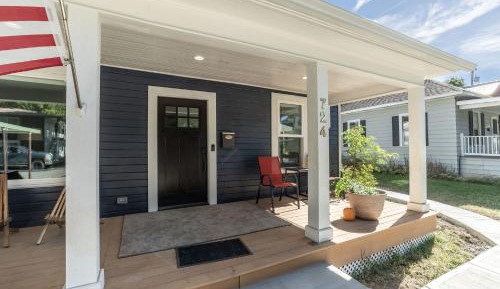 Three-Bedroom Holiday Home 