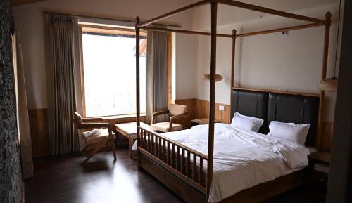 Double Room with Mountain View