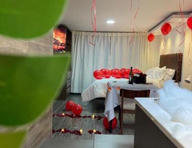 Queen Suite with Spa Bath