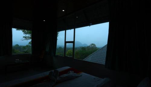 Family Room with Mountain View