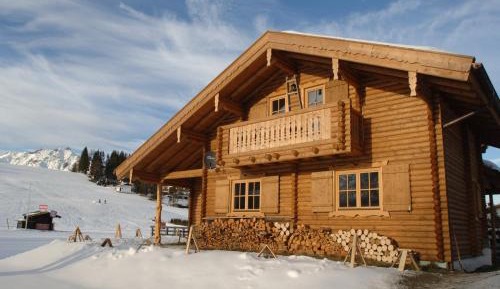 Three-Bedroom Holiday Home 