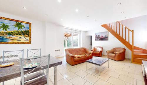 Three-Bedroom Holiday Home 