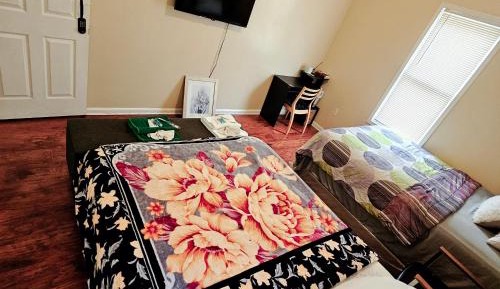 Standard Double Room with Shared Bathroom