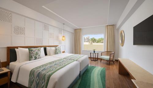 Deluxe Room (15% off on Spa, Salon and Laundry service)