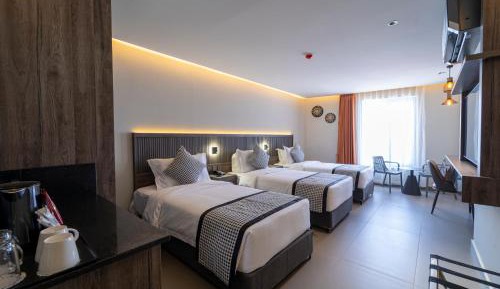 Triple Room with City View