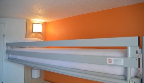 Triple Room (1 Double Bed + 1 Single Bed)