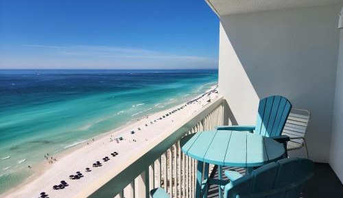 One-Bedroom Apartment with Balcony and Sea View