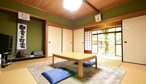 Japanese-Style Room