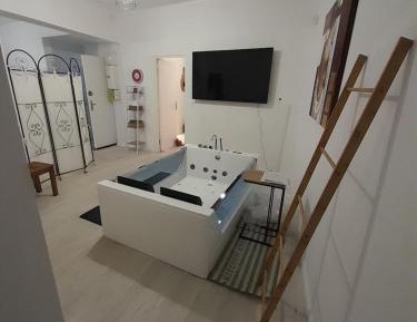 Apartment with Garden View