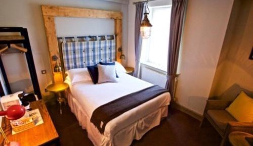 Deluxe Double Room with Shower