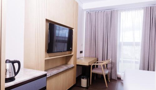 Double or Twin Room with City View
