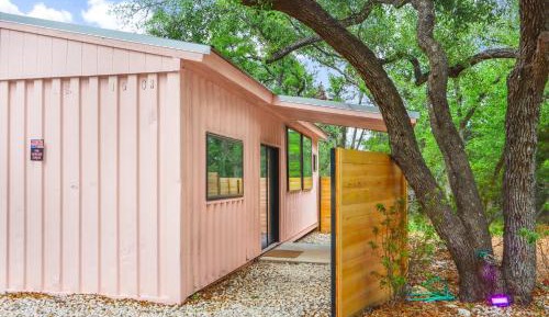 One-Bedroom Holiday Home