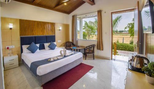 Queen Room with Garden View