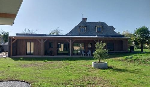 Apartment with Garden View