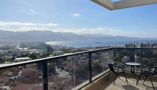 One-Bedroom Apartment with Balcony