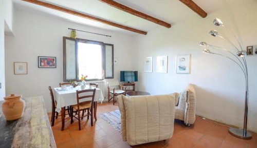 One-Bedroom Holiday Home