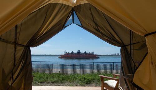 Journey Waterfront King Tent