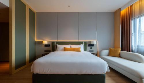Deluxe King Room