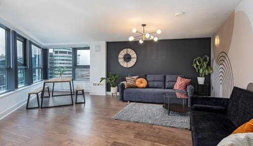 Two-Bedroom Apartment with City View