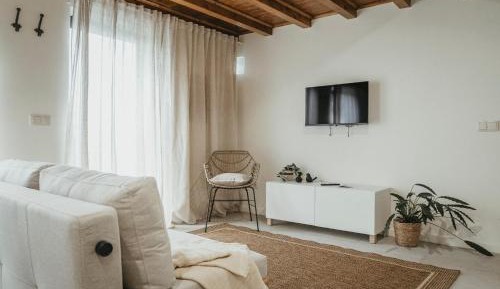 Family Room with Mountain View