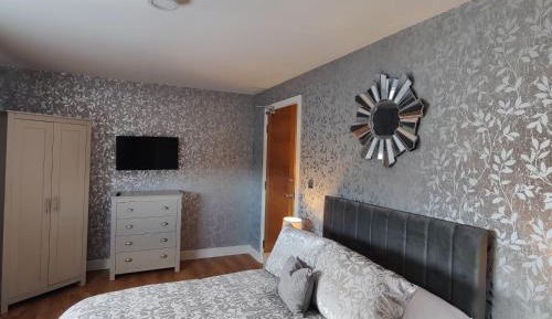 Deluxe Double Room with Shower