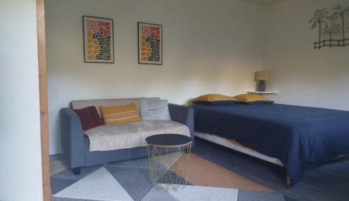 Apartment with Garden View