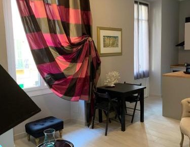 One-Bedroom Deluxe Apartment