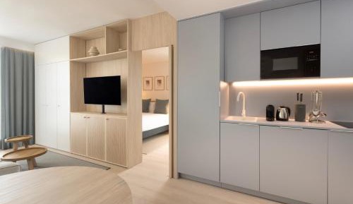 One-Bedroom Suite with Sofa Bed