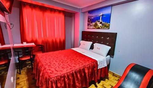 Deluxe King Suite