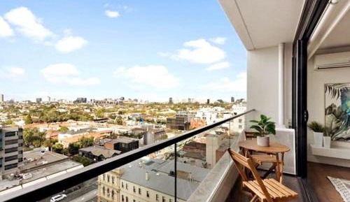 Two-Bedroom Deluxe Apartment with Balcony
