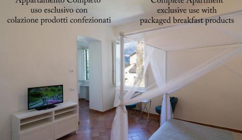 Deluxe One-Bedroom Apartment with Garden View