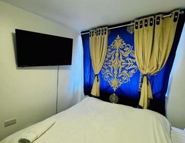Standard Double Room with Shared Bathroom