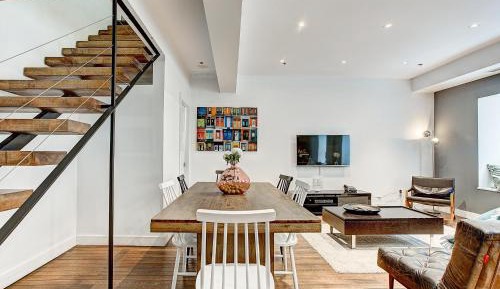 Penthouse Apartment (Parking Included)