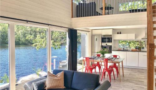 Three-Bedroom Holiday Home 