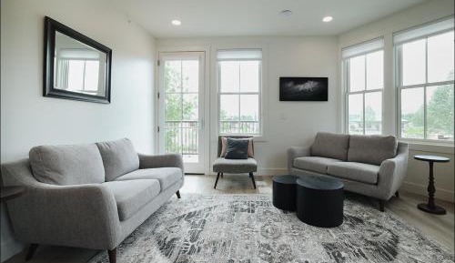 Two-Bedroom Apartment with Mountain View