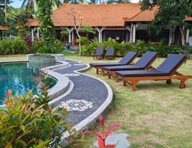 Superior Twin Room with Garden View