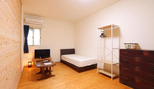 Economy Twin Room