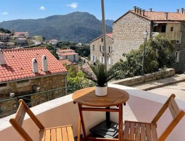 Studio Apartment with Balcony