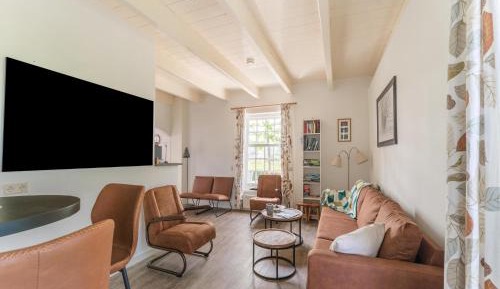 Six-Bedroom Holiday Home