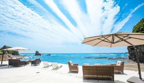 Villa - Beach Front