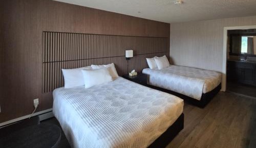 Queen Room with Two Queen Beds - Ground Floor