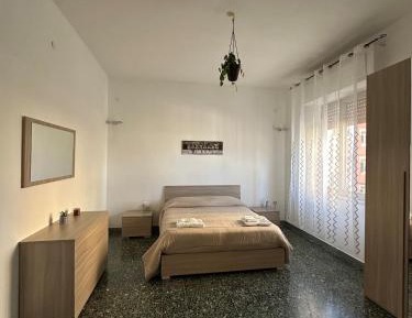 Three-Bedroom Apartment with Balcony