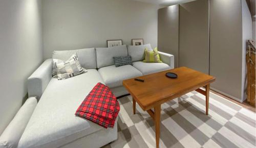 One-Bedroom Holiday Home