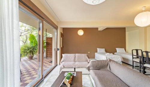 One-Bedroom Apartment with Garden View