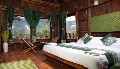 Family Room with Mountain View