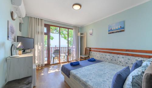 Double Room with Sea View and Balcony