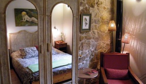 One-Bedroom Apartment with Sofa Bed
