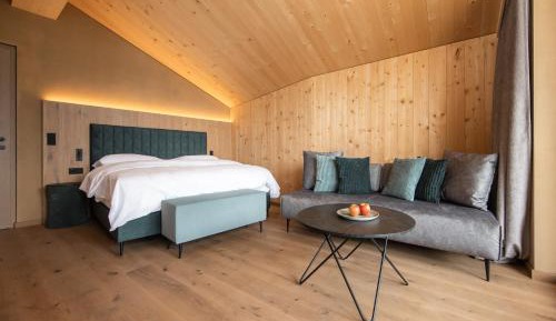 Deluxe Family Suite