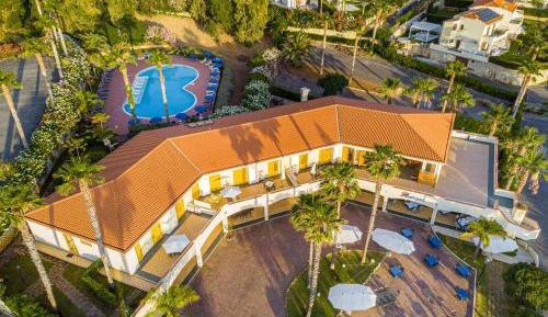 Two-Bedroom Apartment with Terrace and Sea View